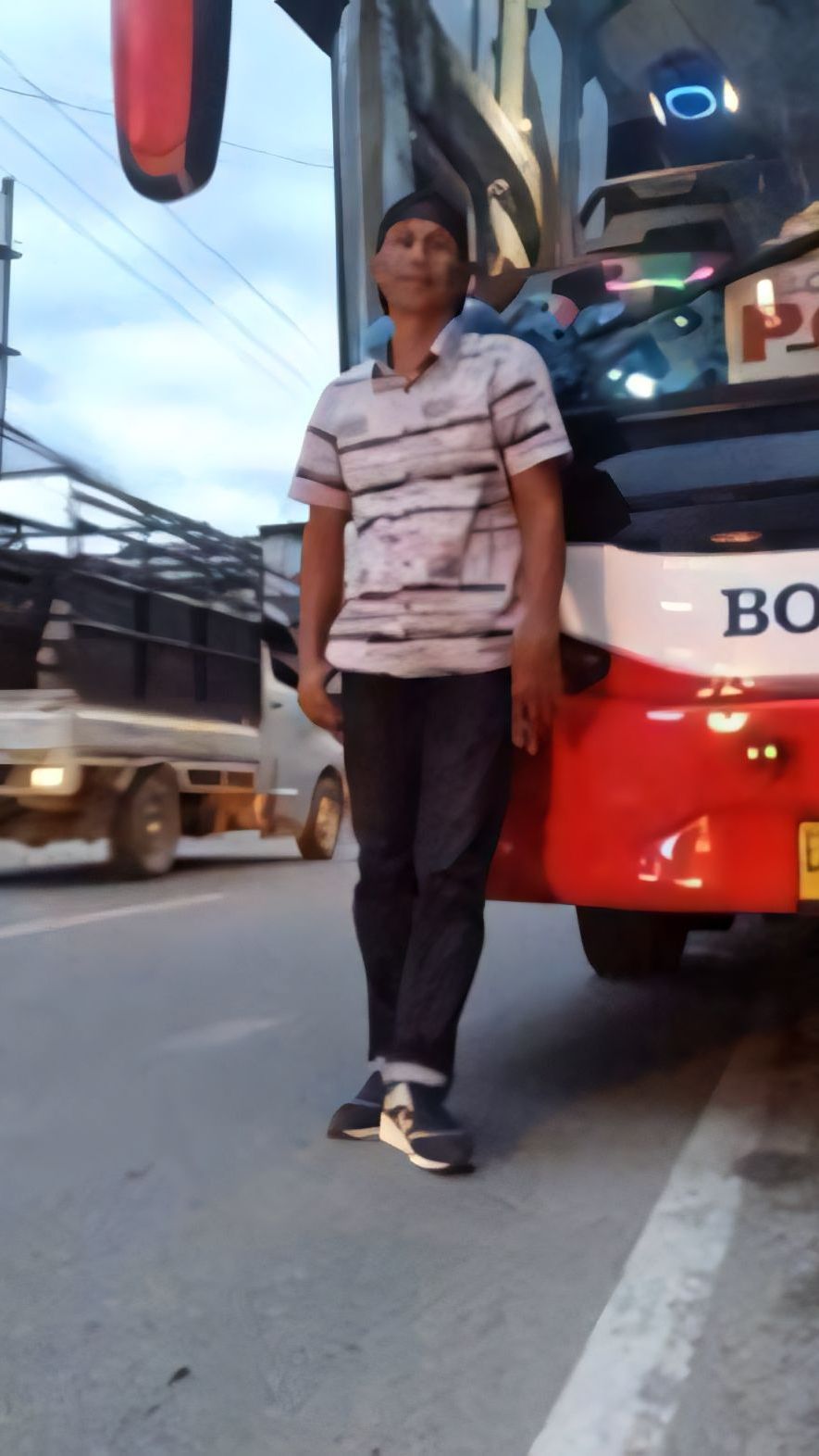 Sosok Istri Sopir Bus Bawa 30 Penumpang Mudik Lebaran Makan Gratis di Rumah Mertua yang Ikut Jadi Sorotan: Senang Banyak Tamu di Rumah