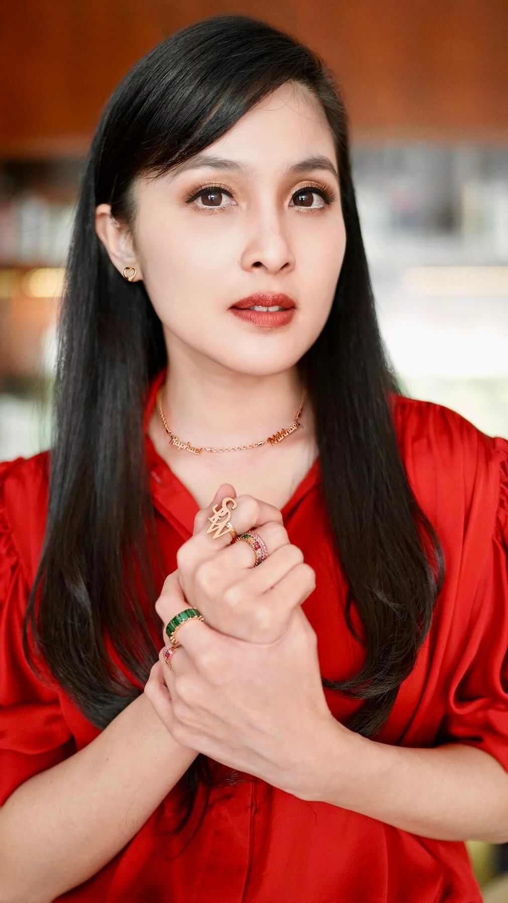Potret Mewahnya Dapur Sandra Dewi, Punya Alat Masak Super Lengkap Hingga Ada Private Bar