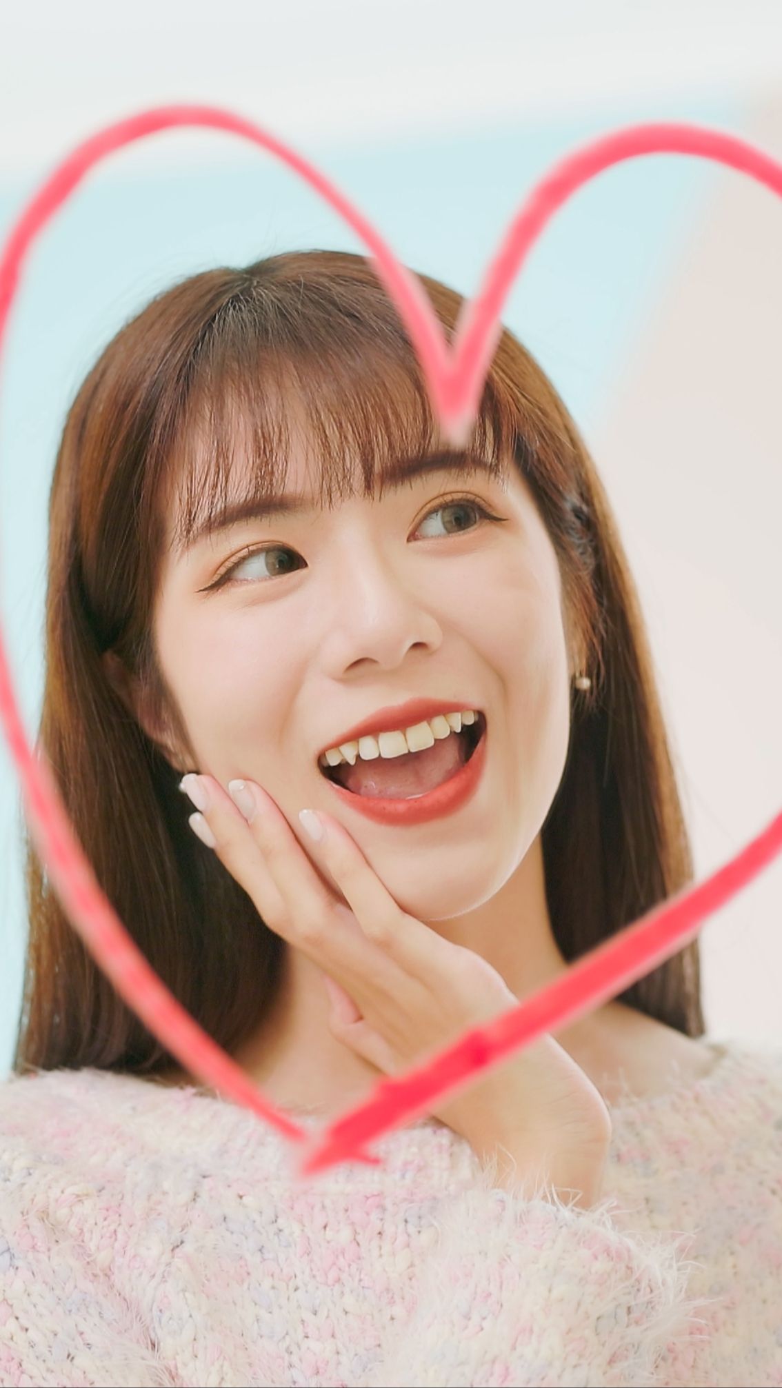 Cuma Punya Lipstik, Coba Rias Wajah dengan Tren Makeup Berpola