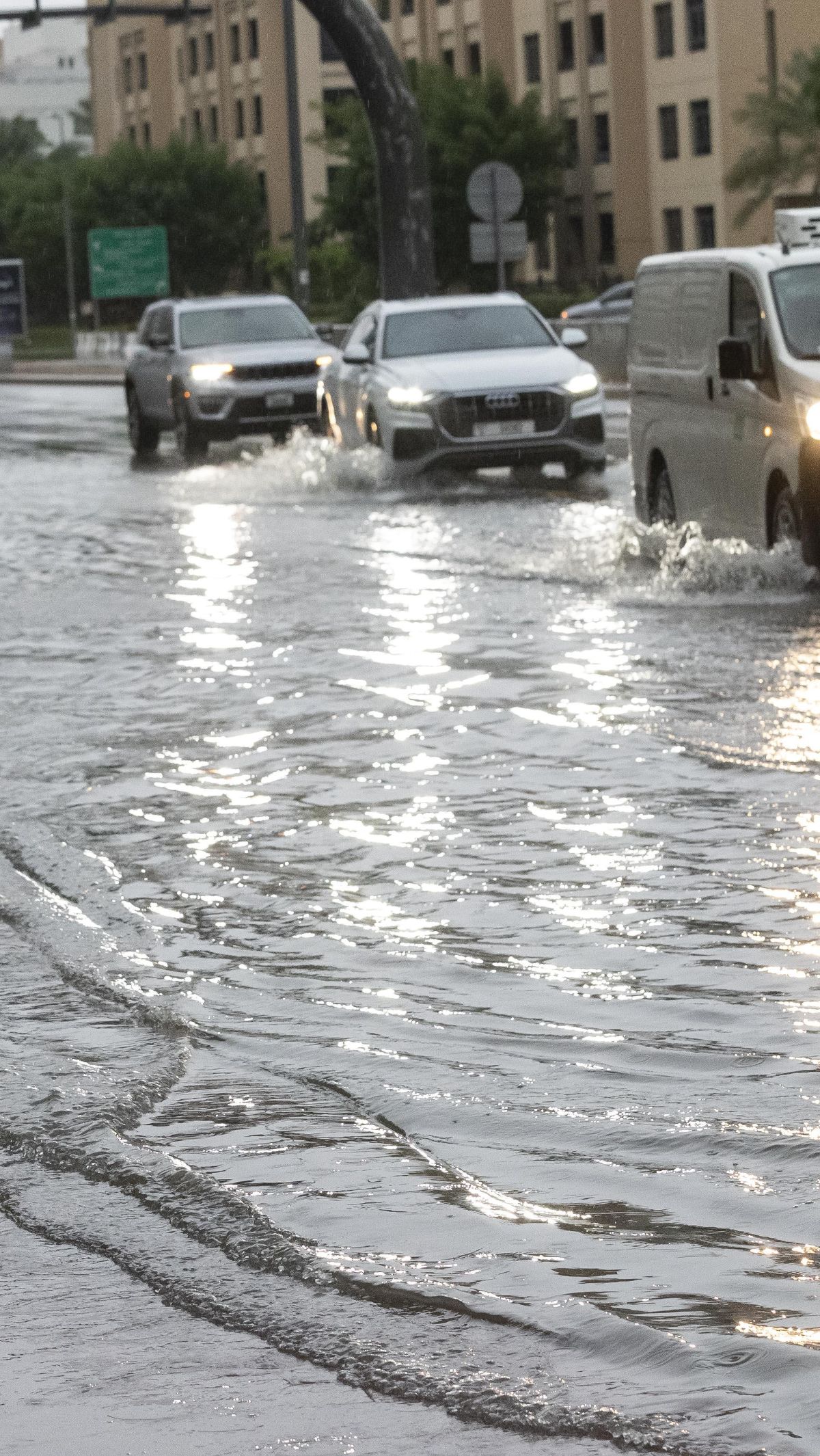 Pendapat Ahli Tentang Hujan Badai dan Banjir Bandang di Dubai: Bukan Azab Akibat Cosplay Jadi Tuhan