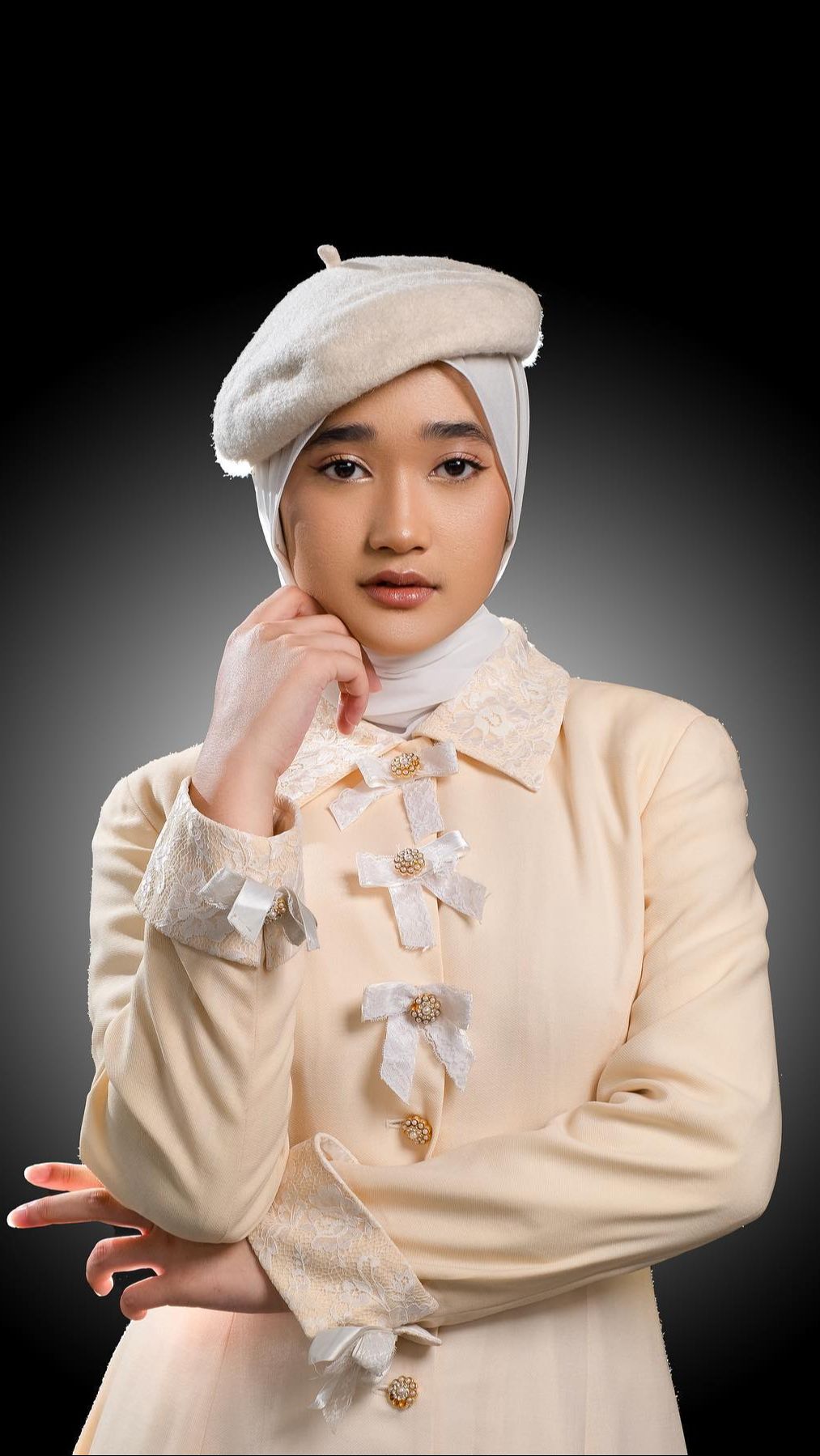 Paras cantik Aisha juga tak luput dari sorotan