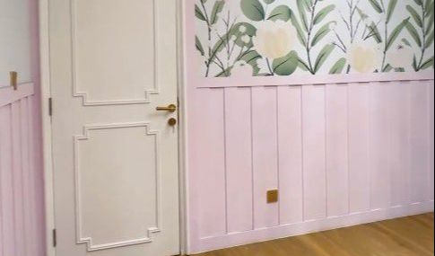 Kamar serba pink