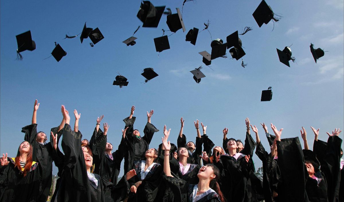 Kata-Kata Bijak Selesai Wisuda yang Sarat Makna