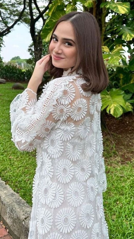 Syifa Hadju merupakan kekasih Rizky Nazar.