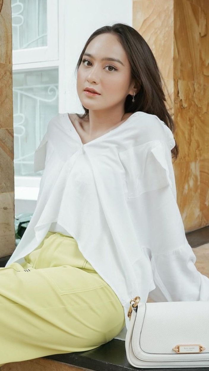 Salshabilla Adriani baru-baru ini disebut sebagai orang ketiga yang membuat hubungan Syifa dan Rizky Kandas.