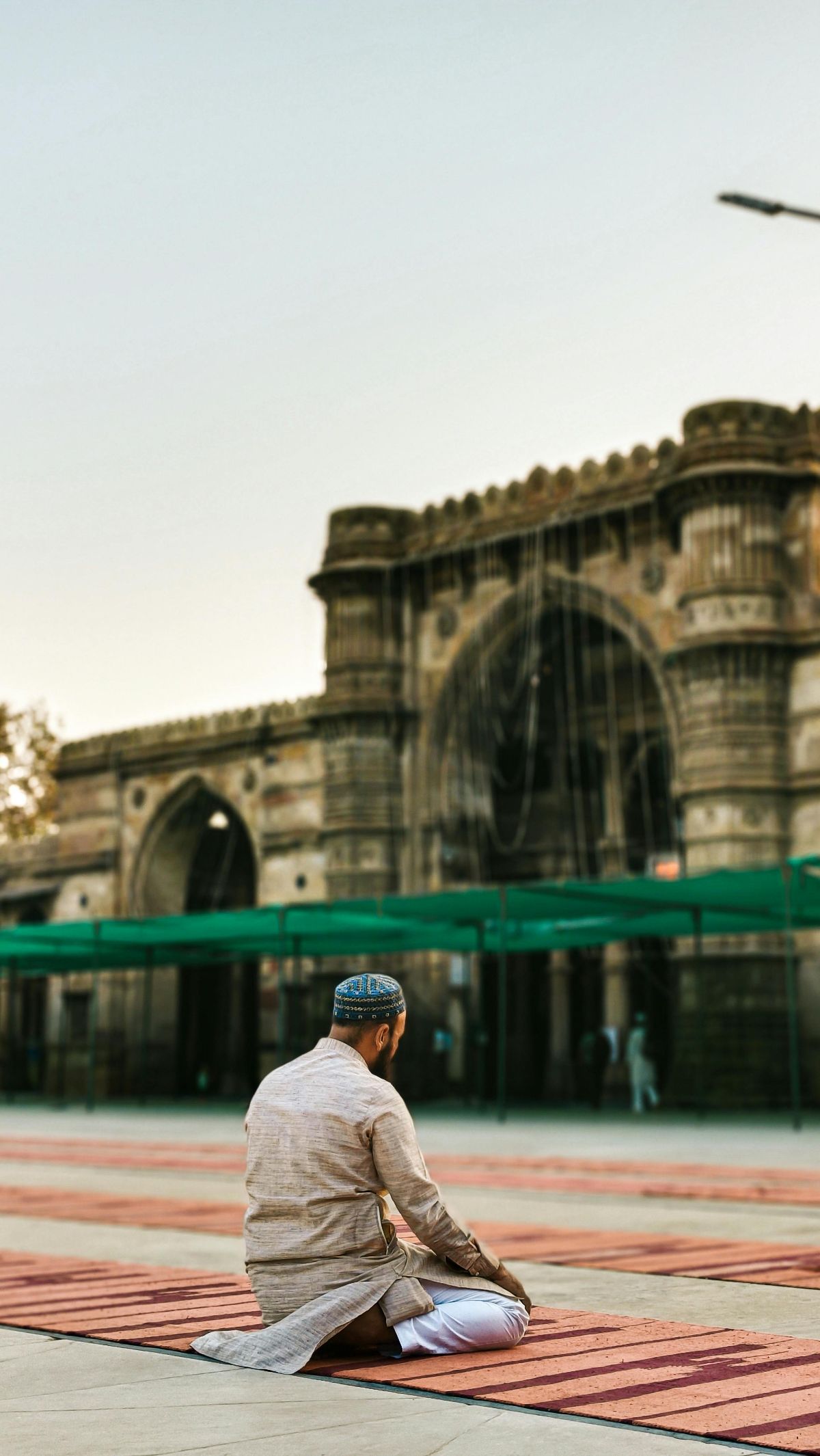 Jangan Ditunda! Ini Dia 5 Keutamaan Sholat Tepat Waktu dan Dalilnya, Bisa Dapat Cahaya di Hari Kiamat