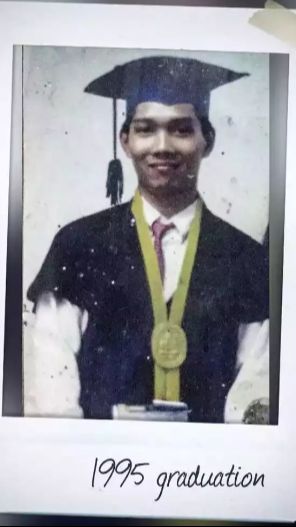 Foto ini diambil saat wisuda 1995 Teknik Arsitektur ITB