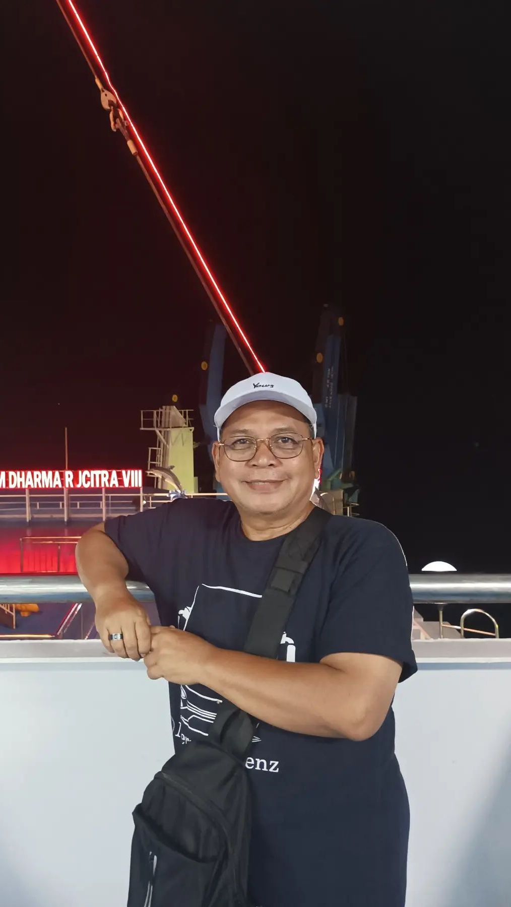 Ia pun harus berjuang lebih keras demi memenuhi kebutuhan hidupnya