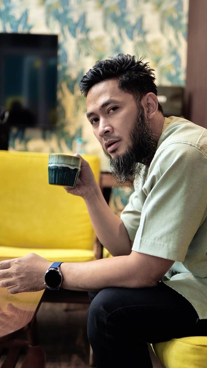Uki kini menjalani kesibukan baru dengan berbisnis bersama sang istri Metha Yunatria