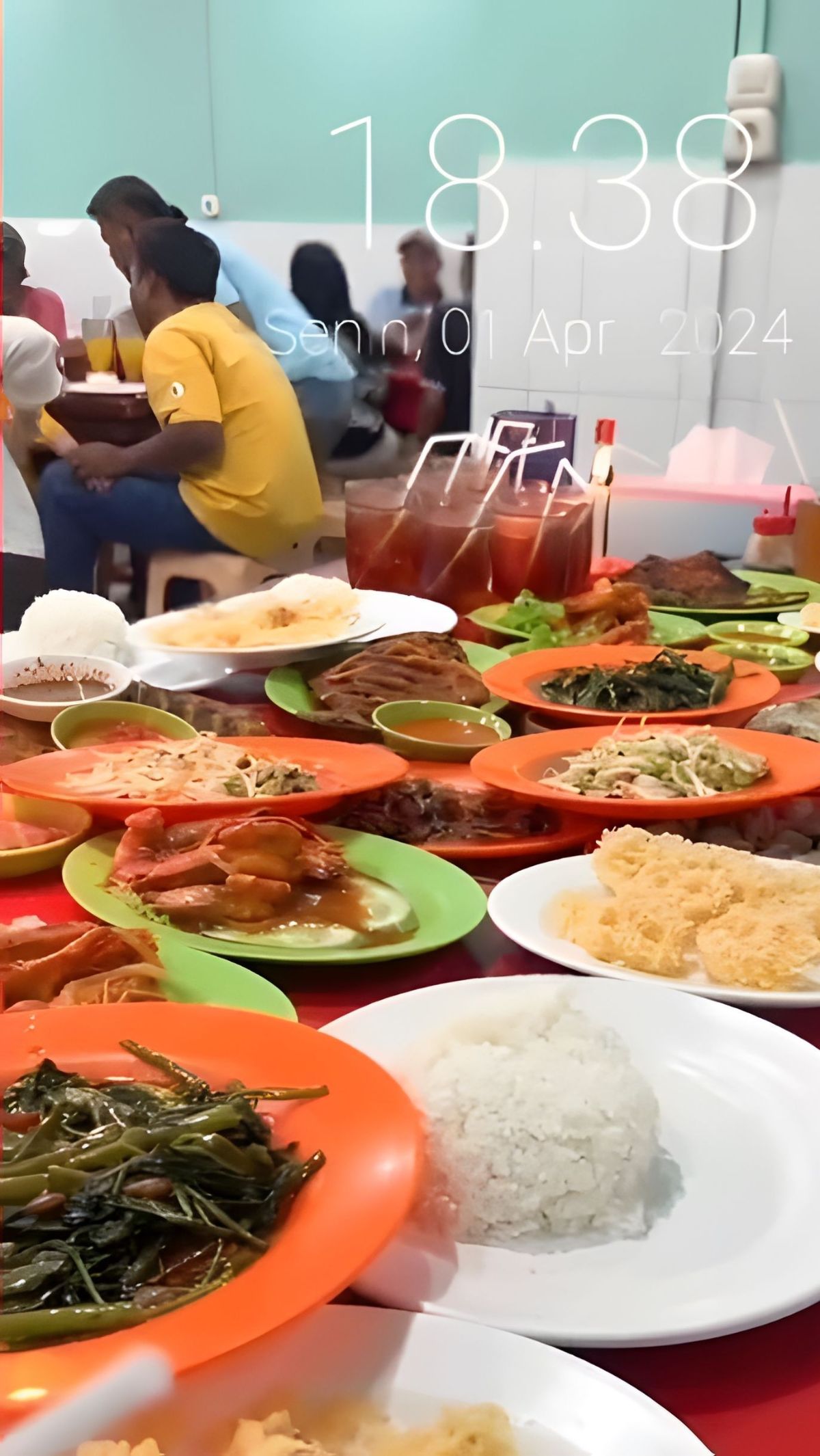 Cerita Pilu Bukber: Sudah Pesan Menu Banyak, Tapi Tidak Ada Satu pun Teman yang Datang