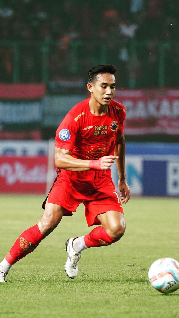 Detik-Detik Rizky Ridho Nyaris Pukul Layar VAR karena Tak Terima Dikartu Merah, Untung Dihentikan Sosok Ini