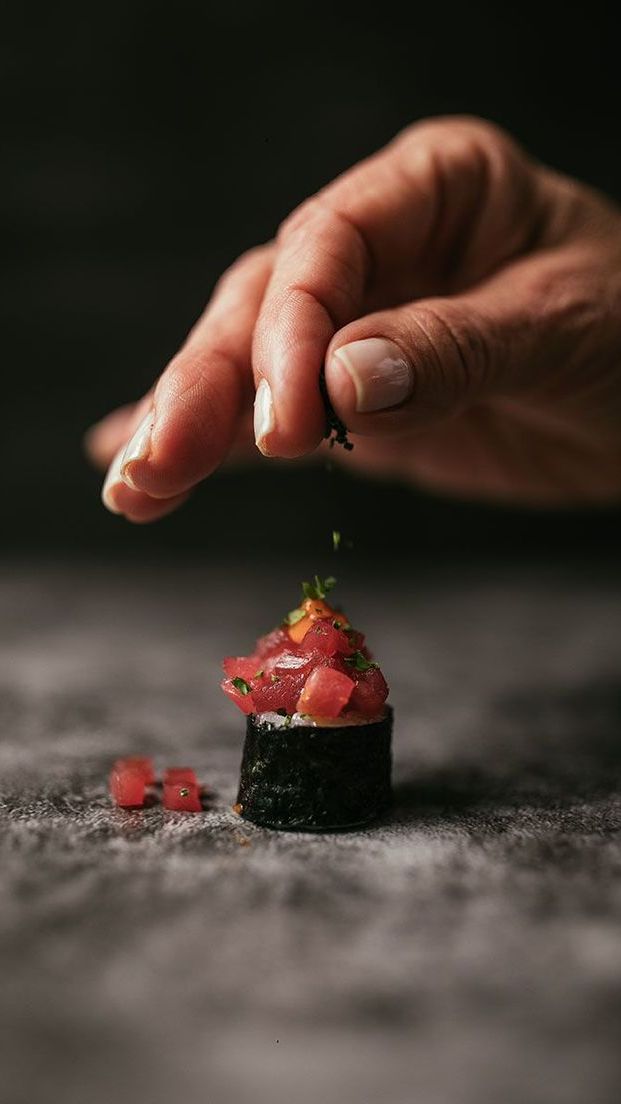 Penyajian Sushi Terkecil di Sushiya no Nohachi 