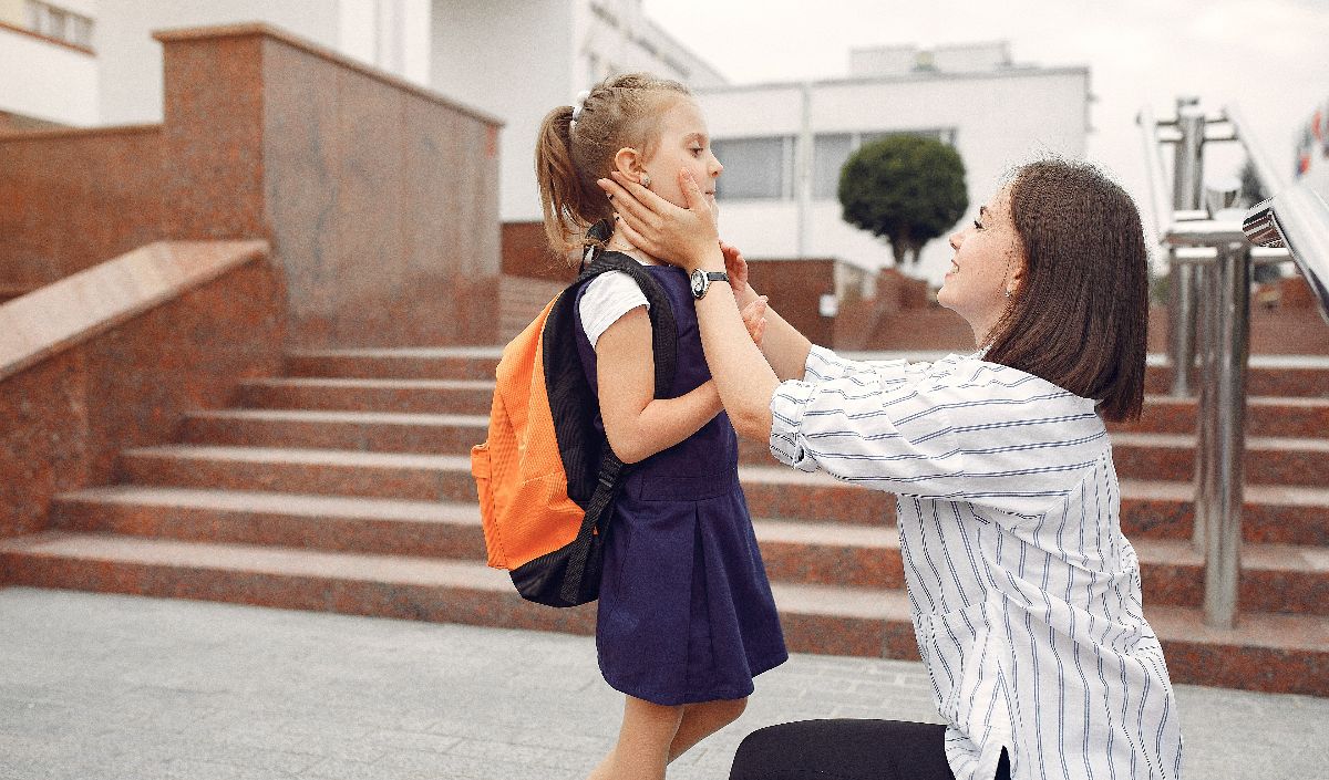 Tips agar Anak Mau Ditinggal di Sekolah Tanpa Nangis
