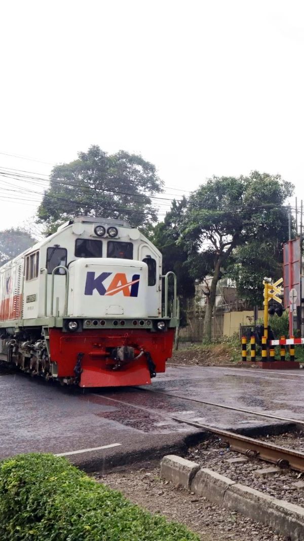 Pembuatan Palang Pintu dan Rambu di Perlintasan Kereta Api Tanggung Jawab Siapa? Ini Penjelasannya