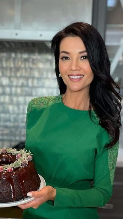 Intip 7 Potret Dapur Mewah Farah Quinn dengan Pemandangan Indah Pegunungan