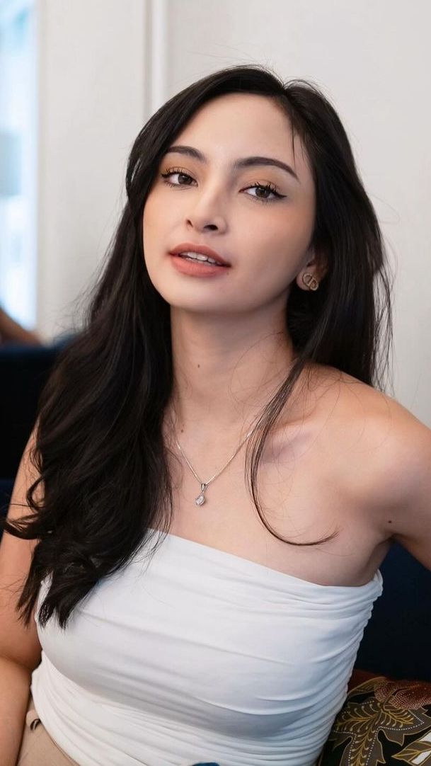 10 Potret Cantik Valerie Tifanka, Perusak Rumah Tangga Rizky Billar & Lesti Kejora di Sinetron
