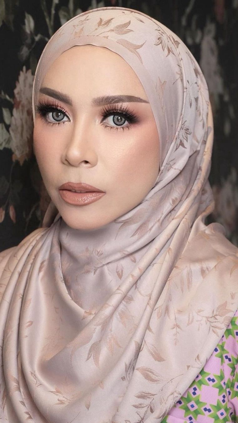 Potret Melly Goeslaw dengan Makeup Soft Glam, Dipuji Mirip Lesty Kejora