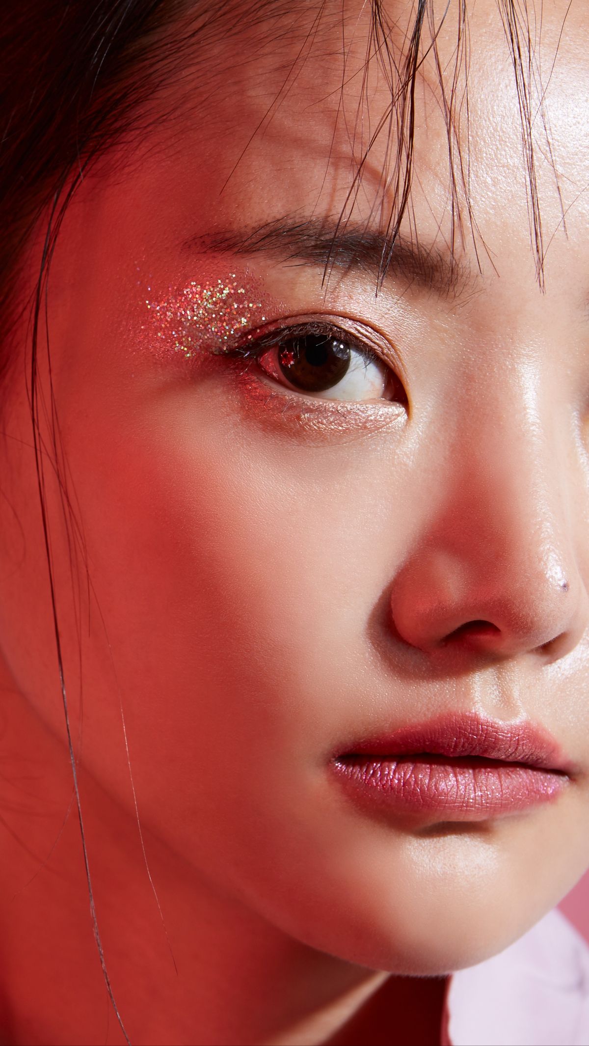 Trik Pakai Glitter Pada Agyeosal, Tampilan Jadi Hits bak Idol K-pop