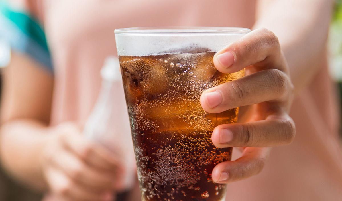 Minuman Berkarbonasi Dingin