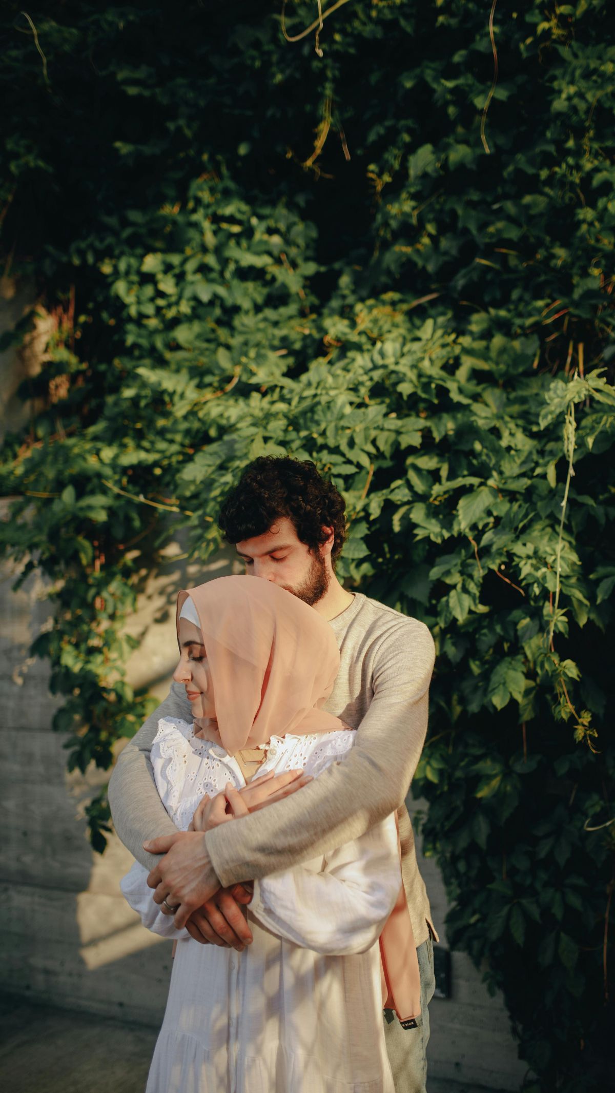 3 Amalan Istri yang Bisa Jadi Dosa jika Tidak Izin Suaminya