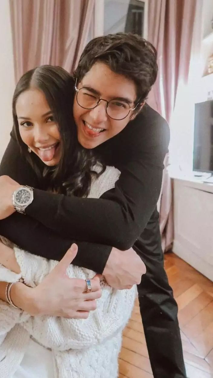 Bahkan, Alyssa pernah mengajak Al Ghazali datang ke rumahnya di Paris ini lho!