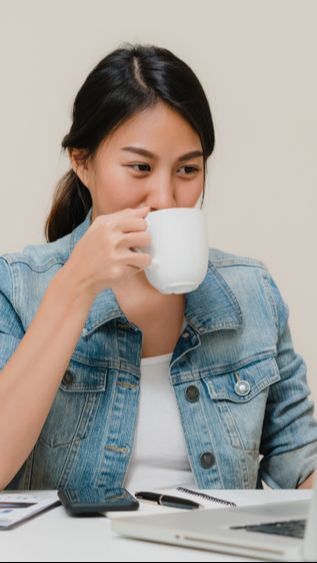 3 Cara Biar Berat Badan Tak Mudah Naik Jika Pekerjaan Harus Duduk Seharian
