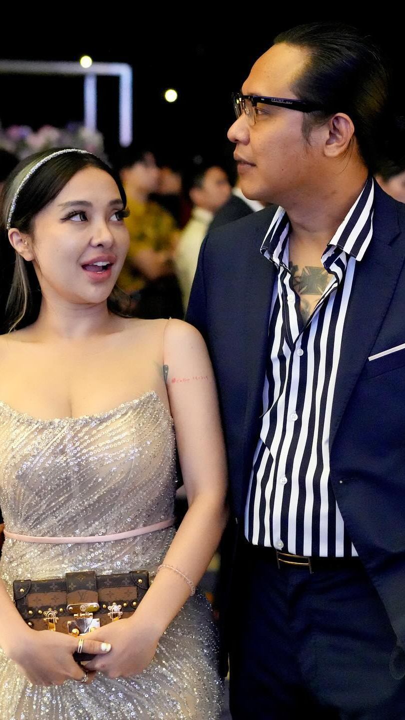 Keduanya kini sudah tak canggung mengunggah momen kebersamaan mereka