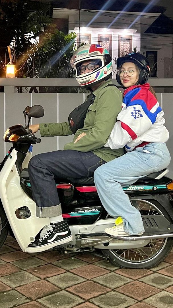 Netizen juga turut memberikan dukungan dengan hubungan asmara Gofar dan Cupita