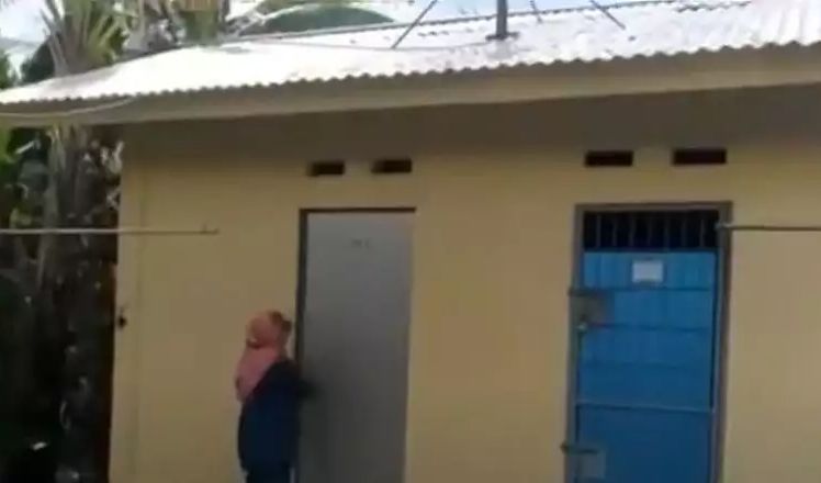 Kamar mandi terpisah