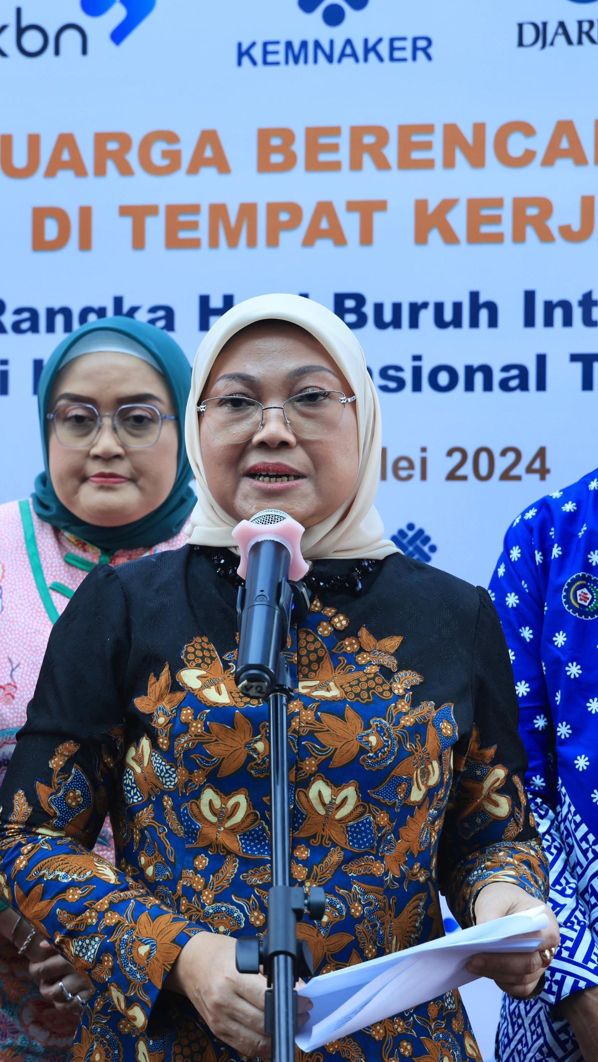Lindungi Kesehatan Pekerja, Menaker Dukung Layanan KB di Tempat Kerja