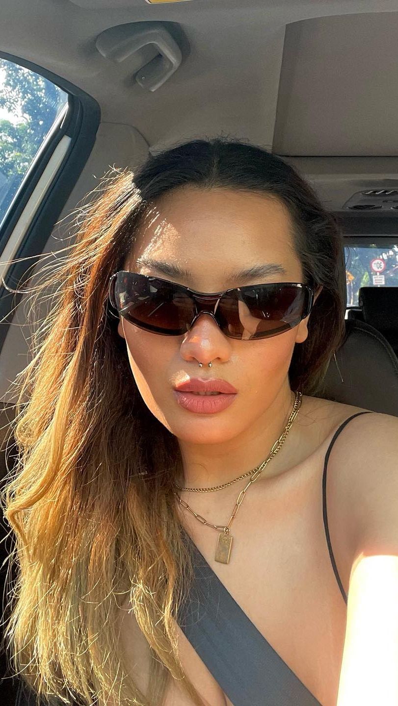 Di sisi lain, paras cantik Zahwa dinilai sangat mirip dengan sang ibu, Reza Artamevia
