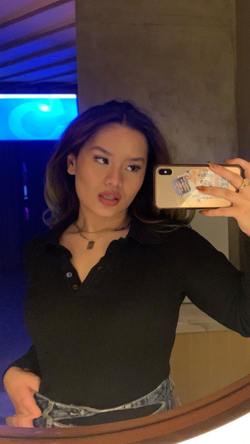 Selain berparas cantik menawan, penampilan Zahwa juga tak luput dari perhatian
