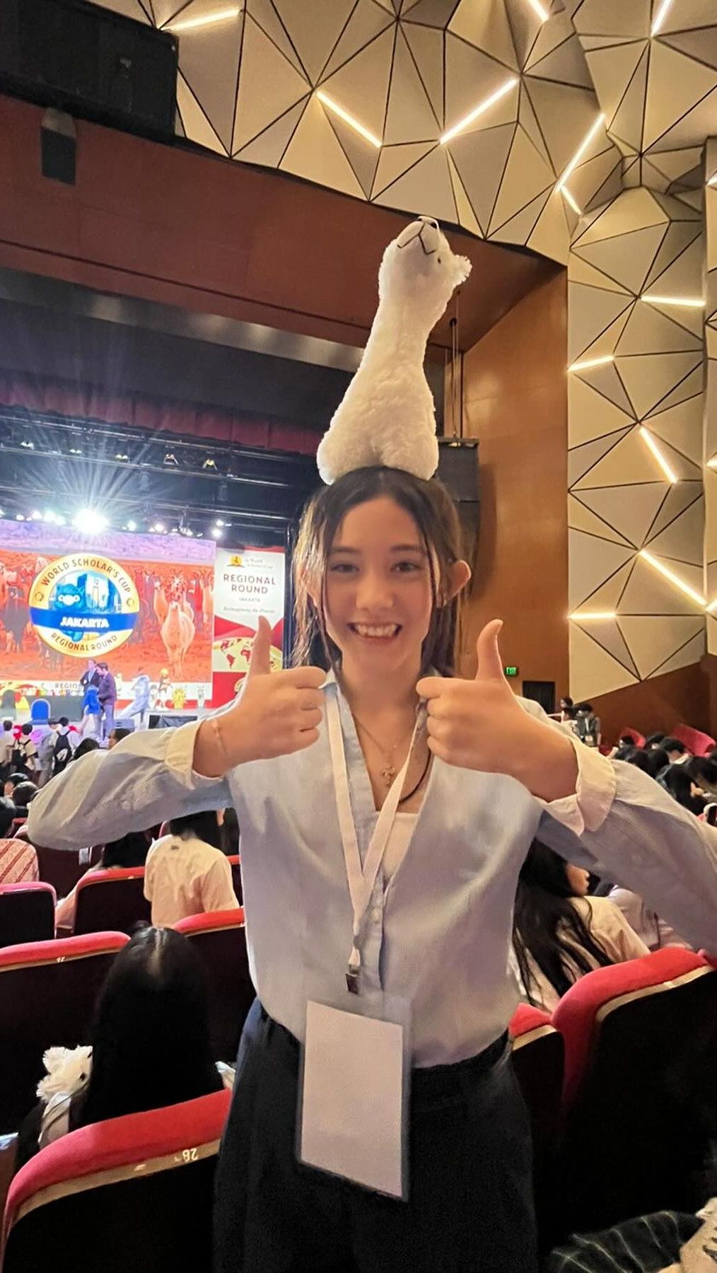 Nafa baru-baru ini membagikan momen bahagia saat Mikhaela berhasil lolos kualifikasi global rounds World Scholars Cup