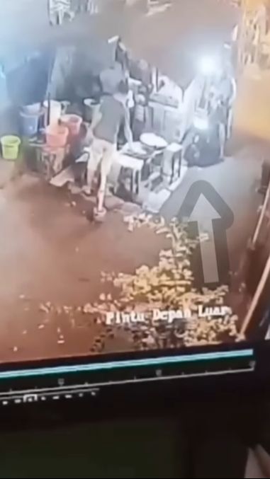 Detik-detik Kronologi Balita dan Ayah Tersiram Minyak Panas Saat Beli Gorengan di Yogyakarta, Diduga Tarik Gas Motor