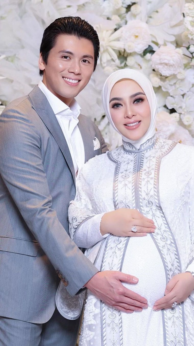 Syahrini Umumkan Kehamilan di Usia Kandungan Tujuh Bulan