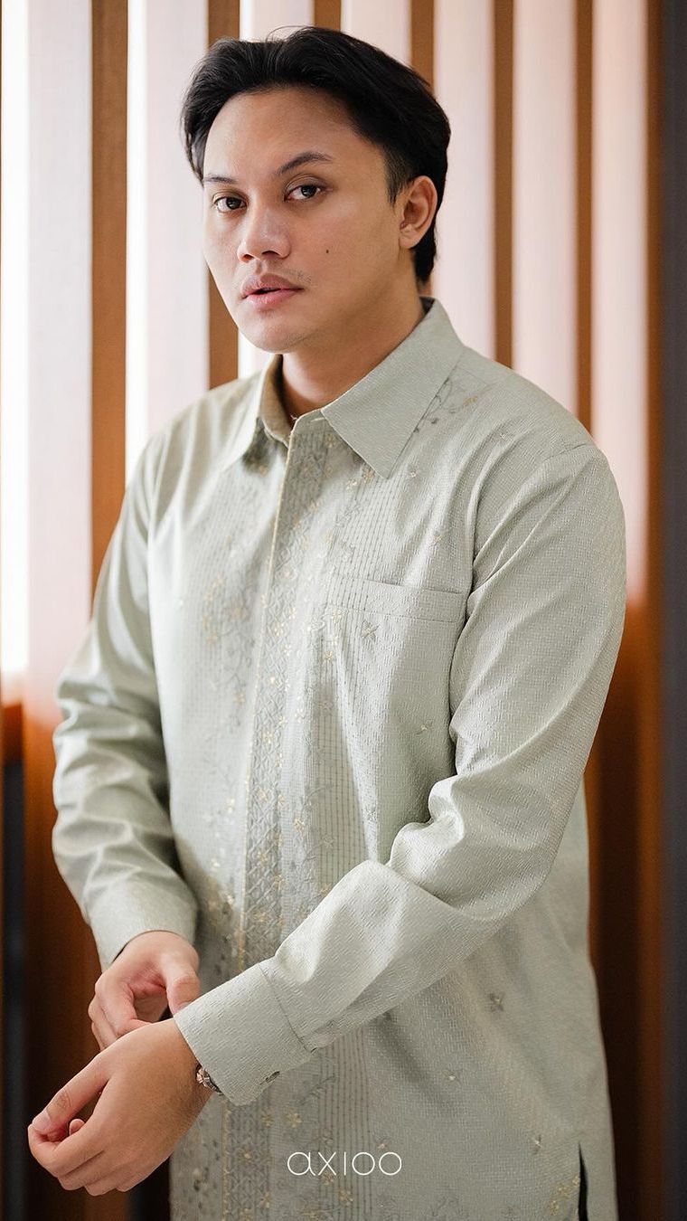 Ternyata Punya Kembaran, Intip 8 Potret Pria Mirip Rizky Febian, Bikin Mahalini Susah Bedain Suami