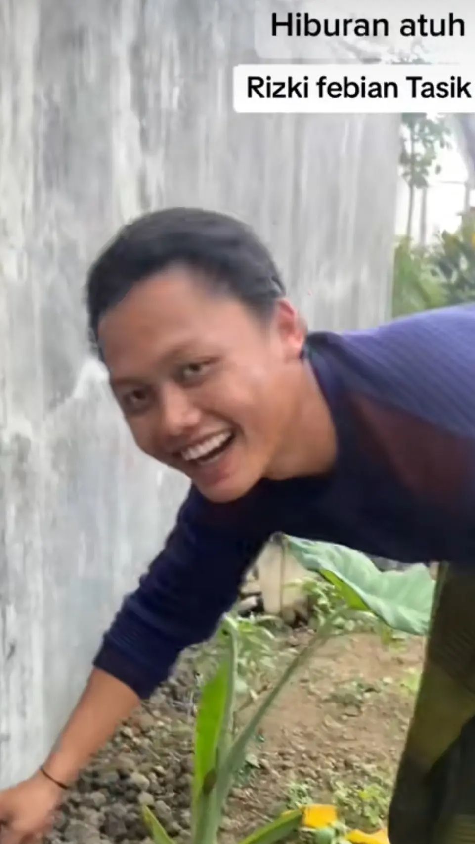 Sosok pria mirip Rizky Febian yang tengah jadi sorotan.