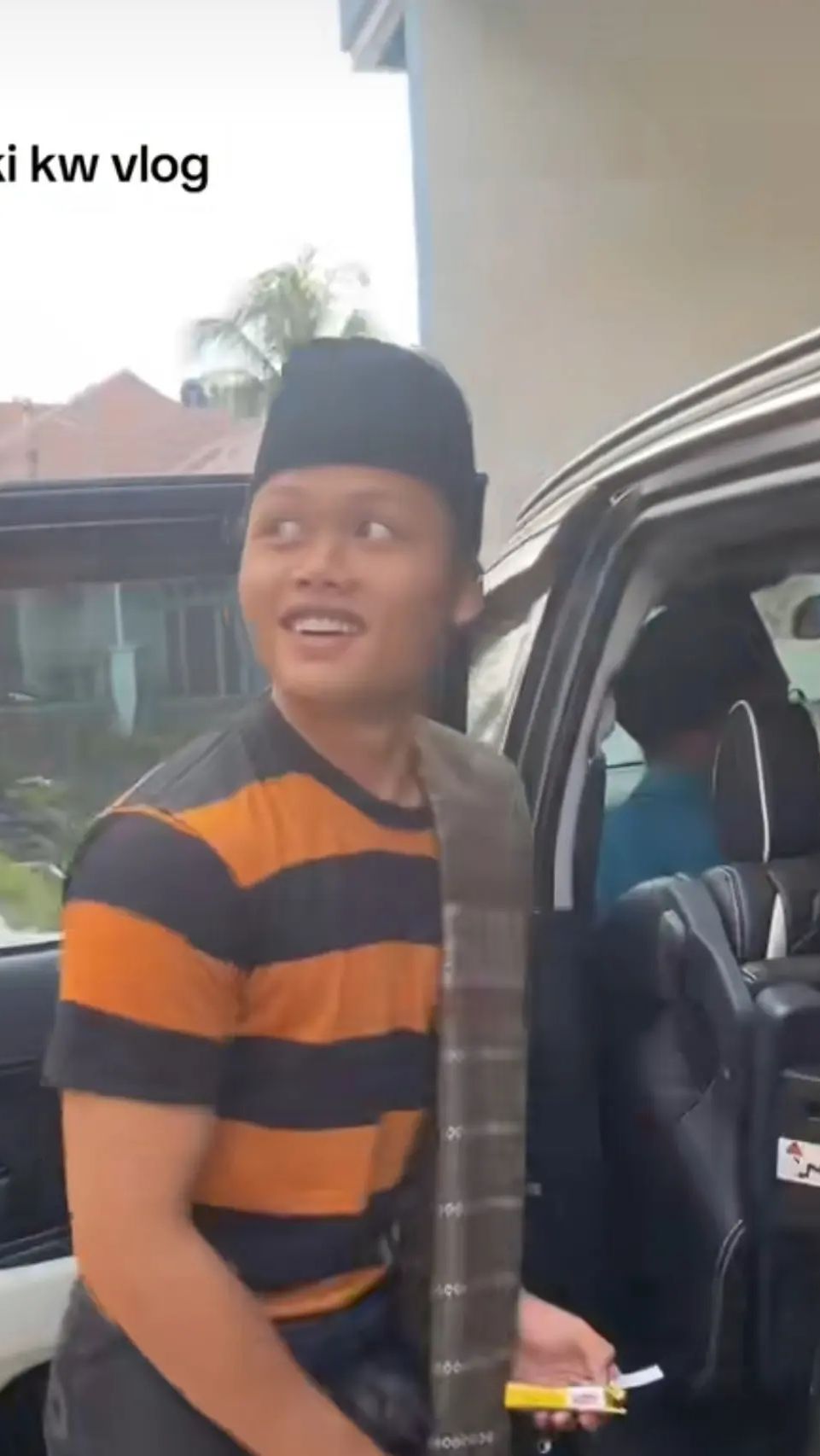 Beberapa potret yang diunggah pria ini tampak begitu mirip dengan putra sulung Sule.