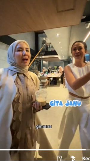 Terakhir ada Gita Janu, kakak Ipar Nia Ramadhani yang juga bukan orang sembarangan.