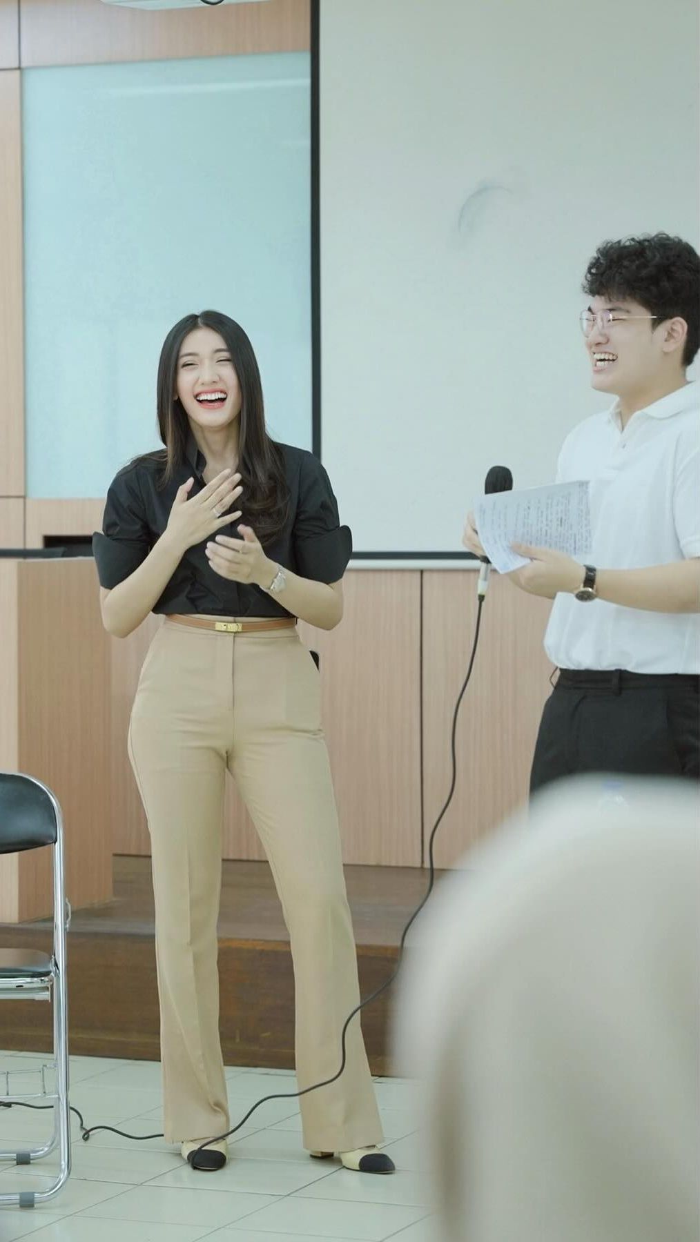 Meski ini adalah kali pertama ia menjadi dosen tamu, namun Anissa sama sekali tak merasa canggung