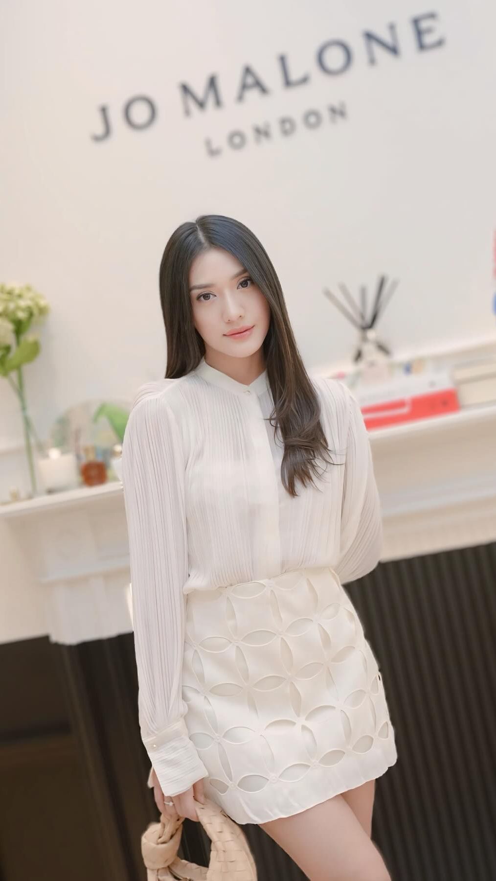 Penampilannya Keren Banget, 8 Potret Anissa Aziza istri Raditya Dika Jadi Dosen Tamu di UI