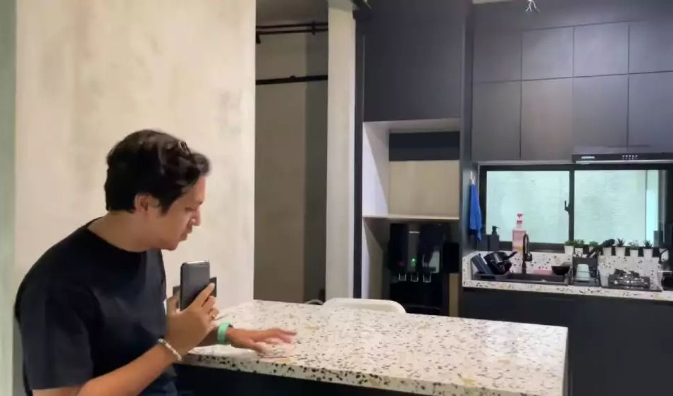 Meja makan