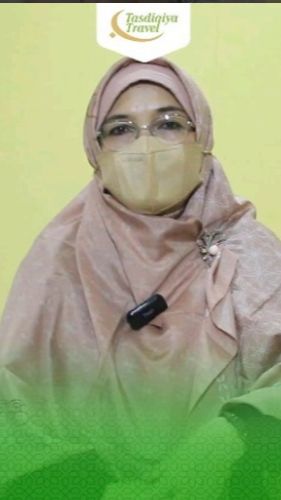 Tak hanya itu, Teh Ninih juga menjadi salah satu pengurus pondok pesantren yang berlokasi di Ciamis, Jawa Barat.