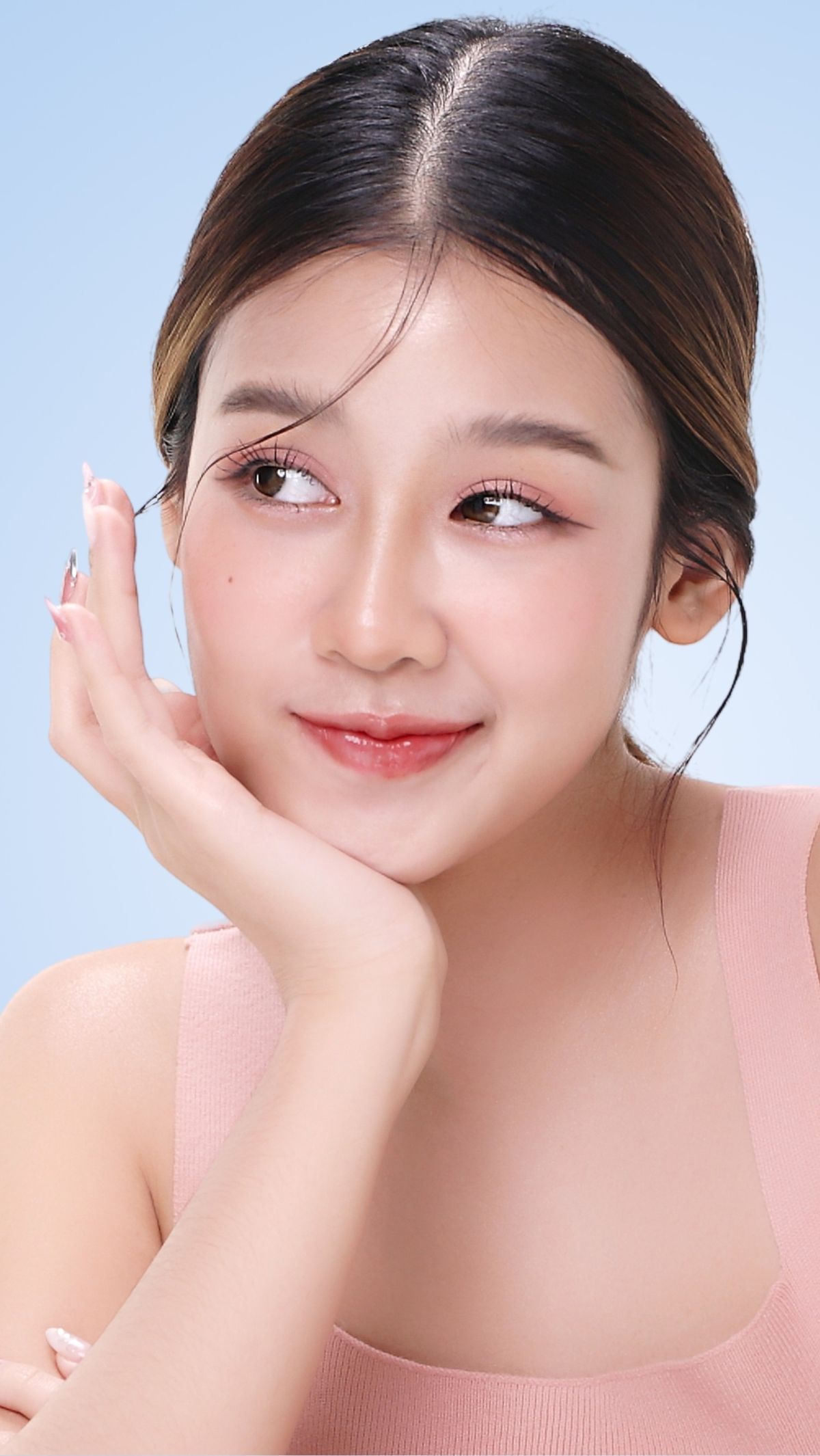 Tak Ada Blotting Paper, Begini Cara Singkirkan Minyak Berlebih di Wajah