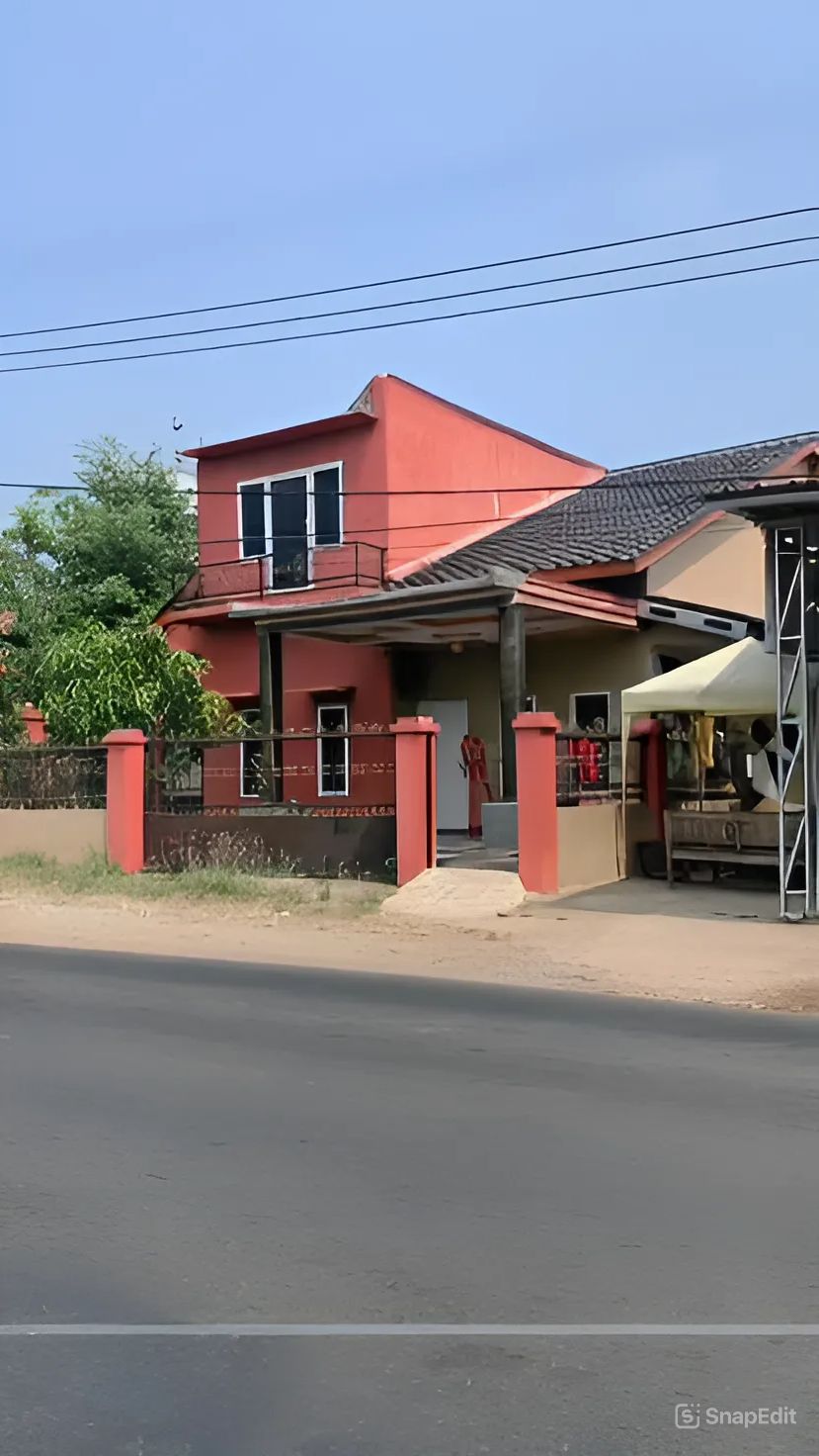 Terlihat Dua Lantai, Konsep Unik Rumah Ini Bikin Tamu Jadi Bingung!