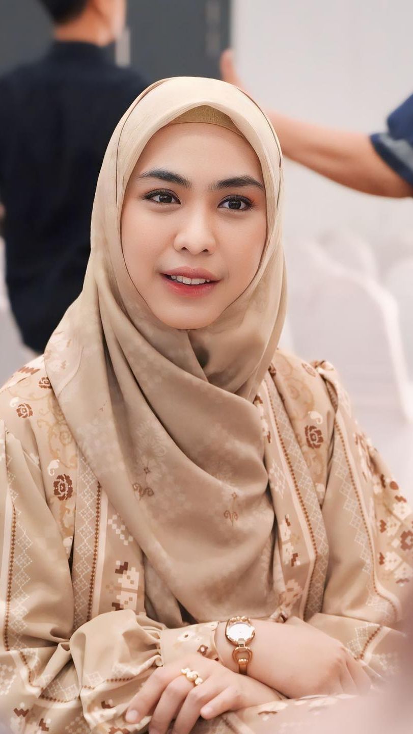 Sebagai seorang publik figur, Oki tentunya memiliki banyak followers Instagram. Ia pun menerima sejumlah tawaran endorse dan menjadi Brand Ambassador.