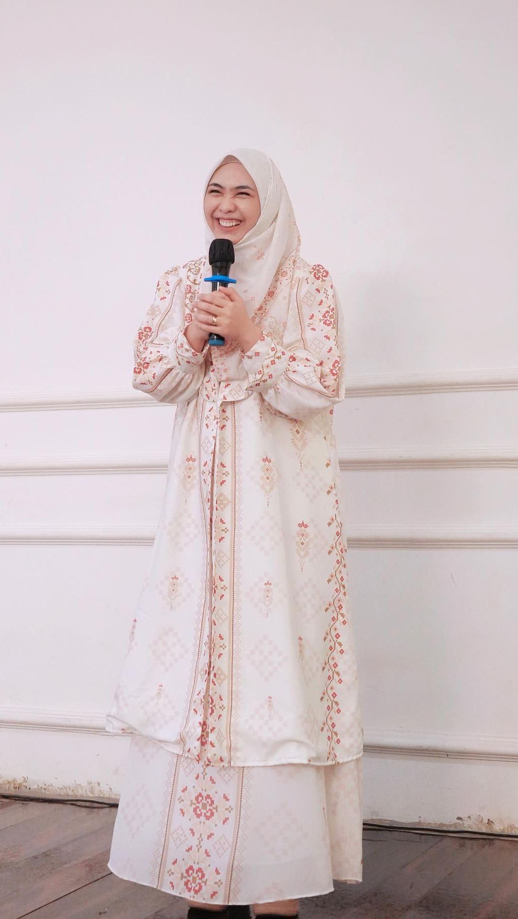 Oki juga memiliki channel Youtube sendiri berisi konten kesehariannya bersama keluarga serta konten dakwah.