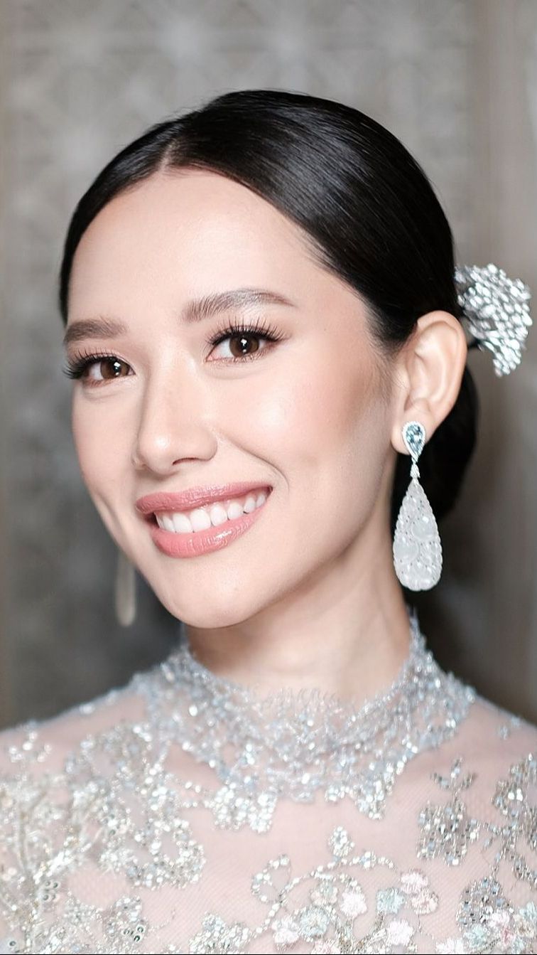 Oriental Modern, Potret Detail Look Athina Saat Dilamar Rio Haryanto
