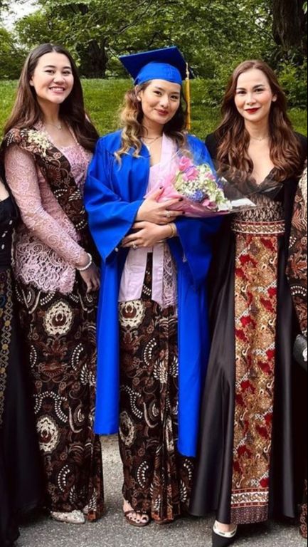 `Kembaran` Aaliyah Massaid, 8 Potret Isya Jeeperson Model Cantik Calon Ipar Thariq Halilintar