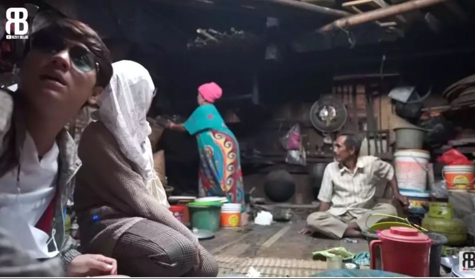 Dinding Bambu